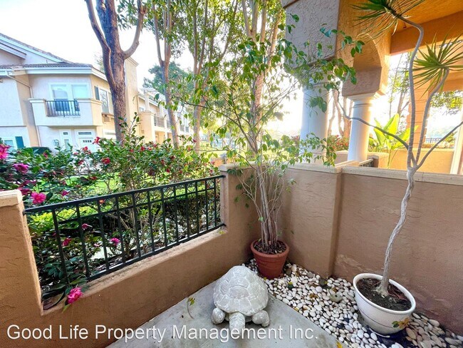 Foto del edificio - 2 br, 2.5 bath House - 7145 Calabria Ct Un...