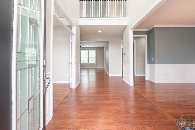 Foto del edificio - 4 Bedroom , 3 full bath with basement