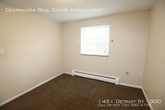 Foto del edificio - 1451 Detroit St