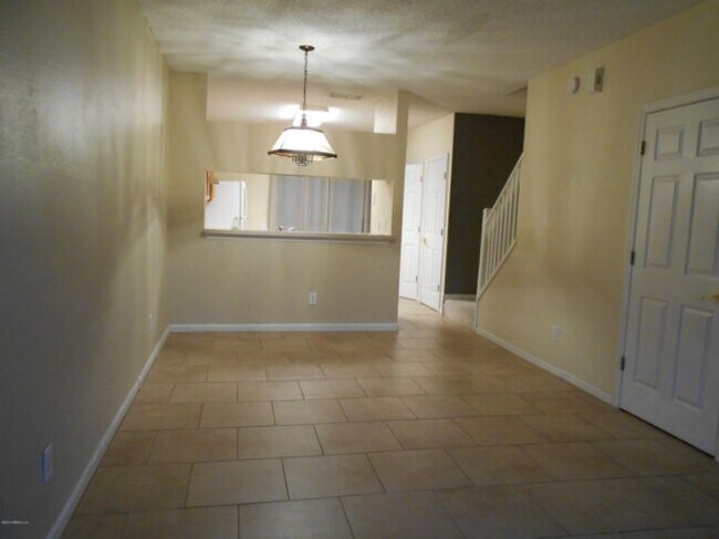 Foto del edificio - 12311 Kensington Lakes Dr