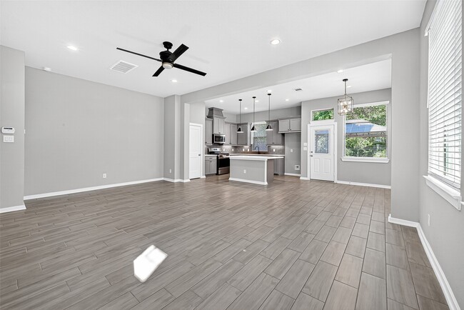 Building Photo - 477 Longleaf Pine Dr