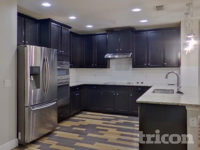 Building Photo - 9229 Halsey Dr