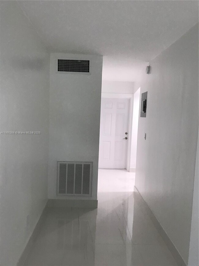 Foto del edificio - 234 Antiquera Ave