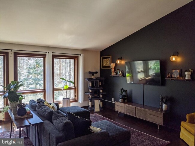 Foto del edificio - 10264 Greystone Rd