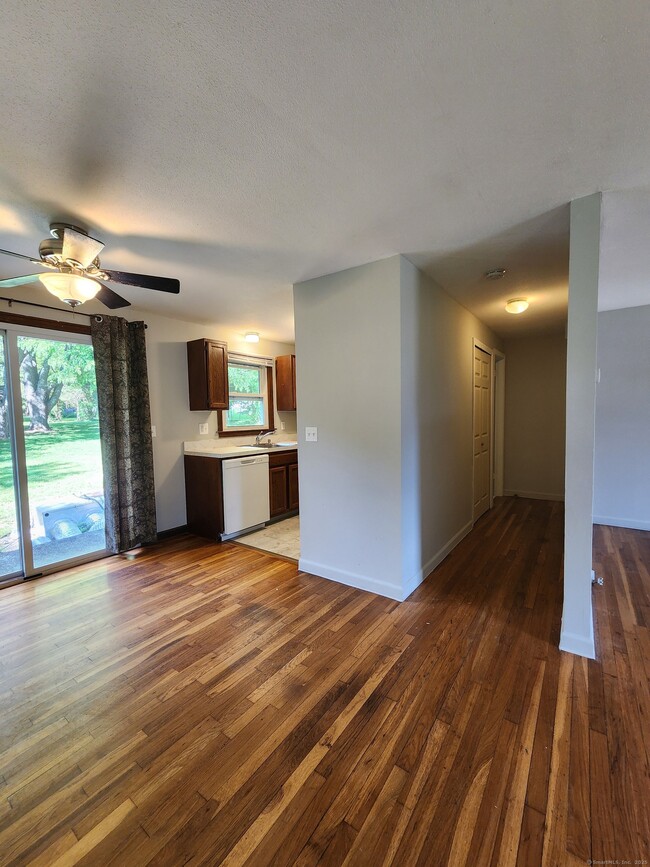 Building Photo - 195 Wall St