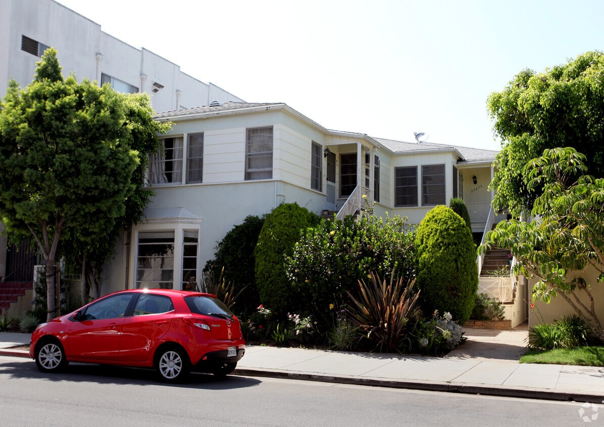 99459947 Durant Dr, Beverly Hills, CA 90212 Apartments in Beverly