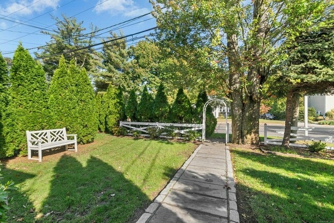 Photo - 2630 Boston Post Rd House