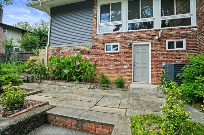 Foto del edificio - 6428 Earlham Dr