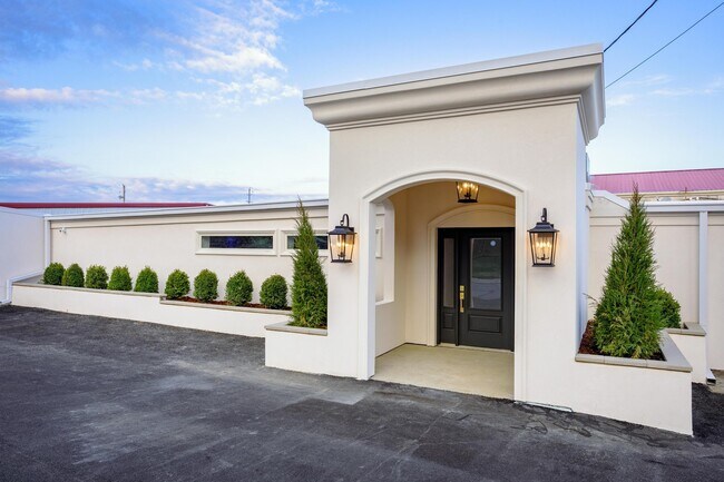 Foto del edificio - 265 Trunk St NE