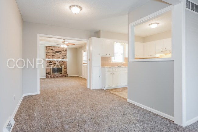 Foto del edificio - 3909 S Berry Ln