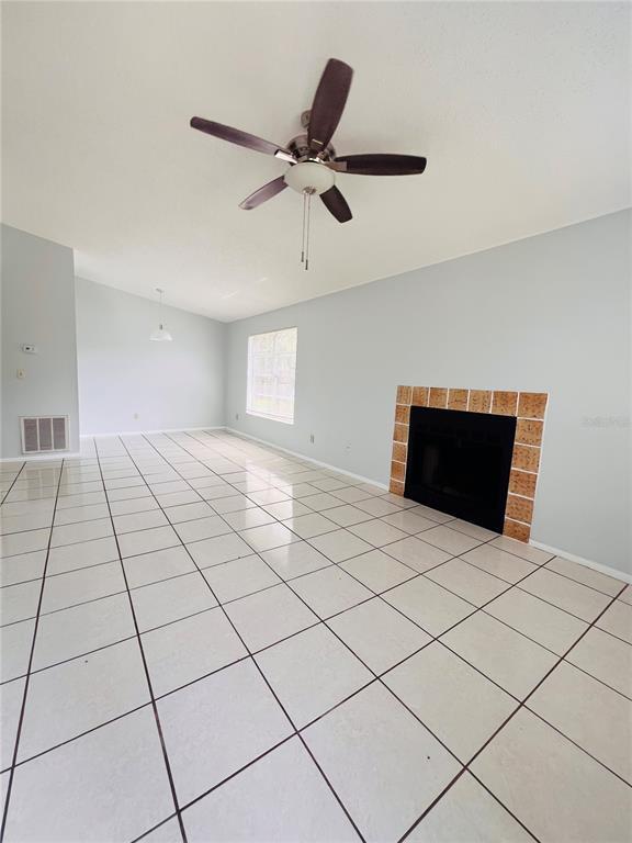 Foto del edificio - 4013 Dream Oak Pl