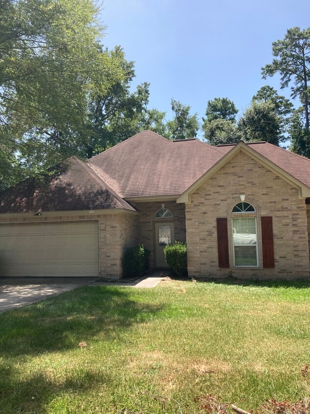 Foto principal - 818 Chickasaw Dr