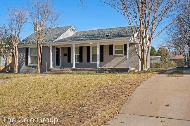 Building Photo - 2 br, 1.5 bath House - 2919 5th Ave