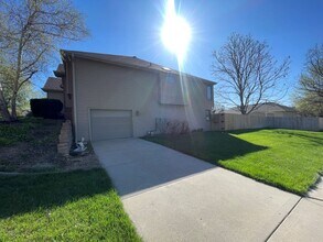 Building Photo - 2807 Sheridan Rd