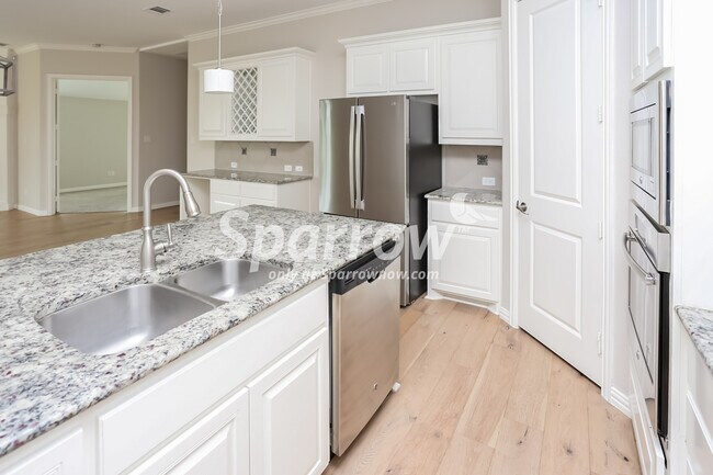 Building Photo - 14700 Cedar Flat Way