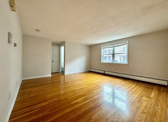 Building Photo - 12 Vinal St