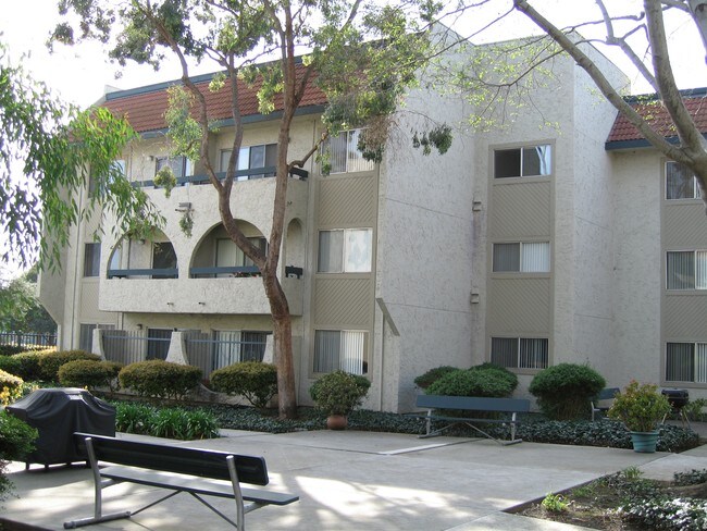 Foto del edificio - Runnymede Gardens