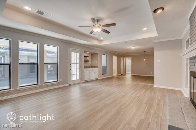 Foto del edificio - 4 br, 2 bath House - 3411 Woodside Drive UNIT