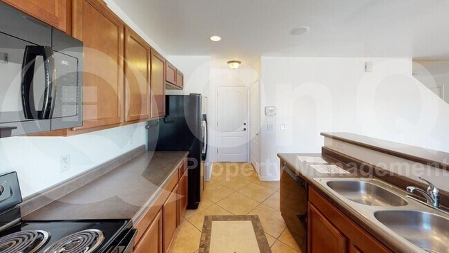 Building Photo - 7037 S Red Maids Dr