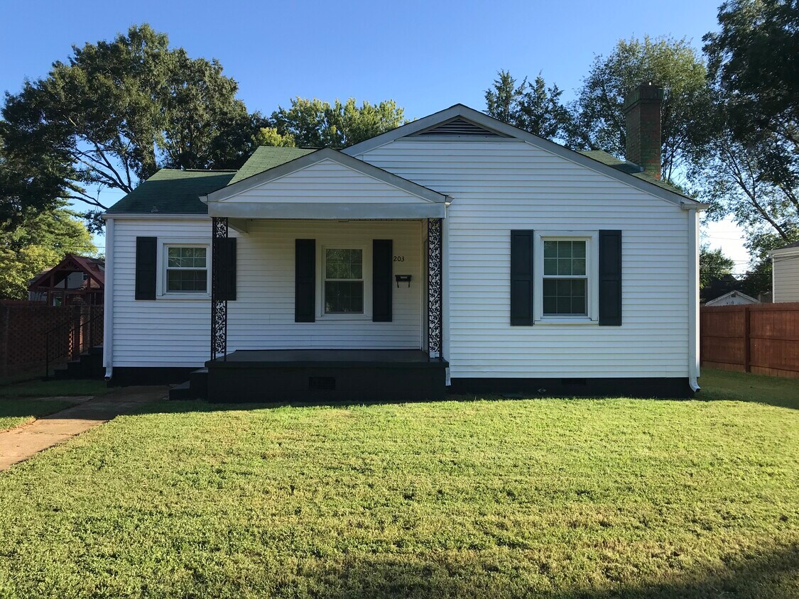 Foto principal - 203 Thornton Ave SW