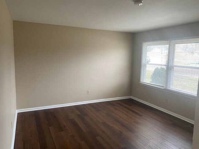 Building Photo - 3601 Crosby Dr
