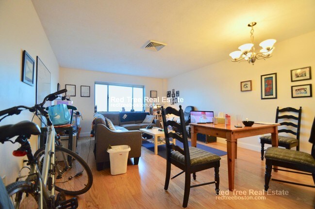 Foto del edificio - 276 Chestnut Hill Ave