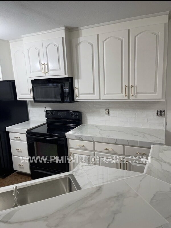 Building Photo - 112 Scarlet oaks Ct
