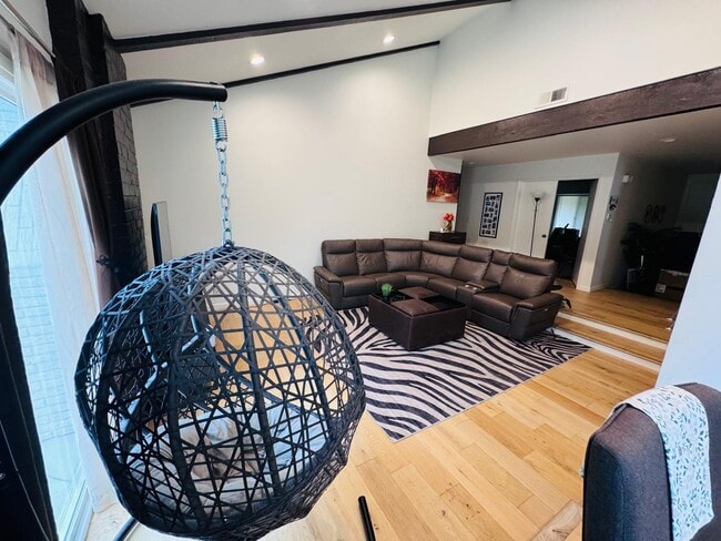 Foto del edificio - 7185 Via Colina