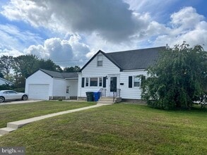 Building Photo - 122 Cornell Rd