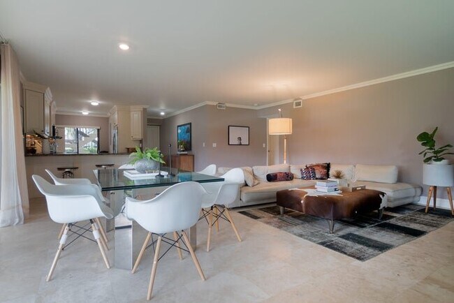 Foto del edificio - 13400 Polo Rd W