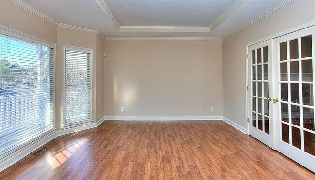 Foto del edificio - 800 Satinwood Pl