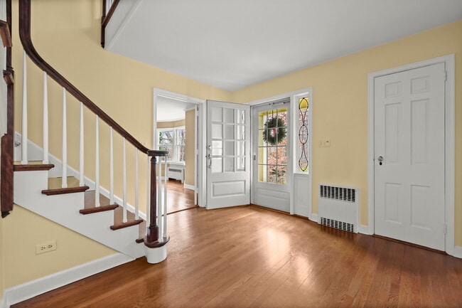 Building Photo - 141 Hendrie Ave