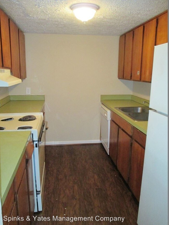 Building Photo - 201 N Lewis St