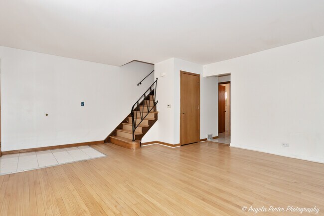 Building Photo - 43 E Judith Ann Dr