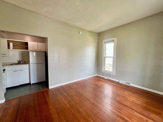 Foto del edificio - 103 7th Ave NW