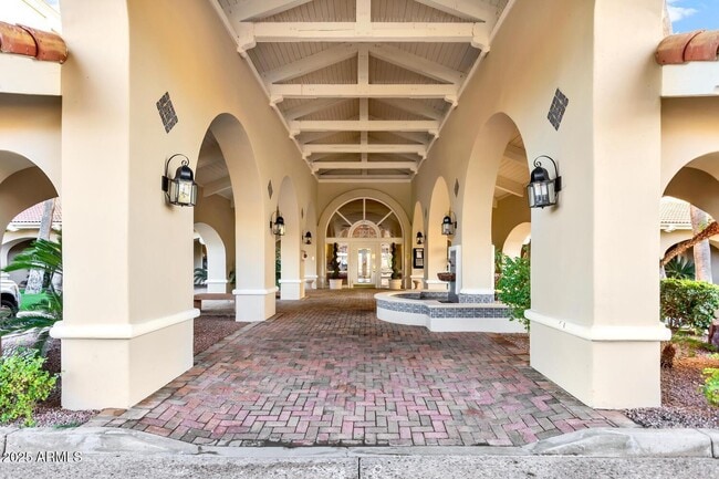 Foto del edificio - 4200 N Miller Rd