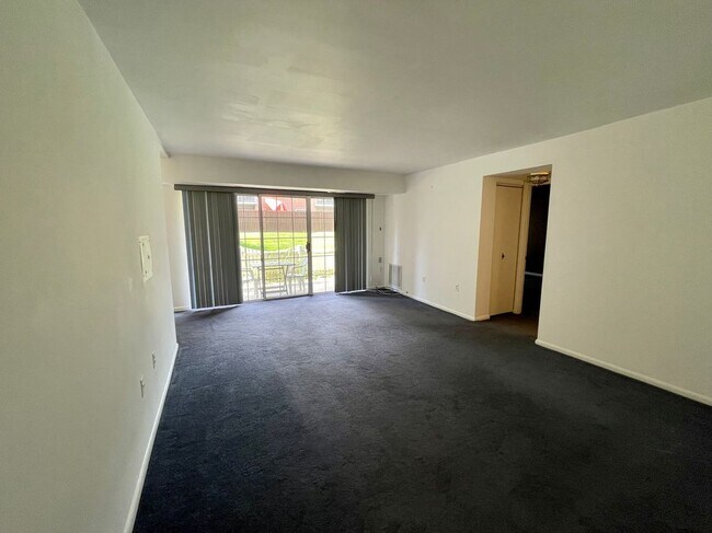 Foto del edificio - 1954 Kennedy Dr