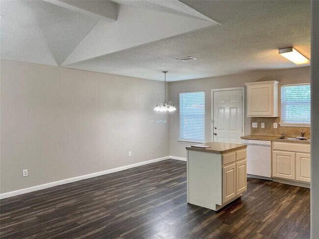 Foto del edificio - 3927 Hollow Cove Ln