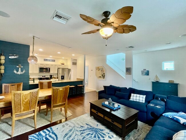 Photo - 118 N Fredrica Ave Townhome