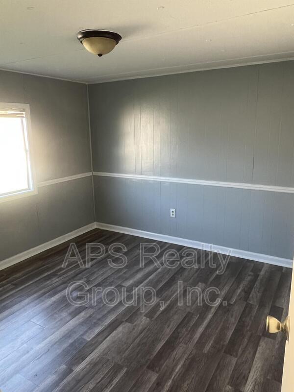 Building Photo - 175 Cadillac Ln