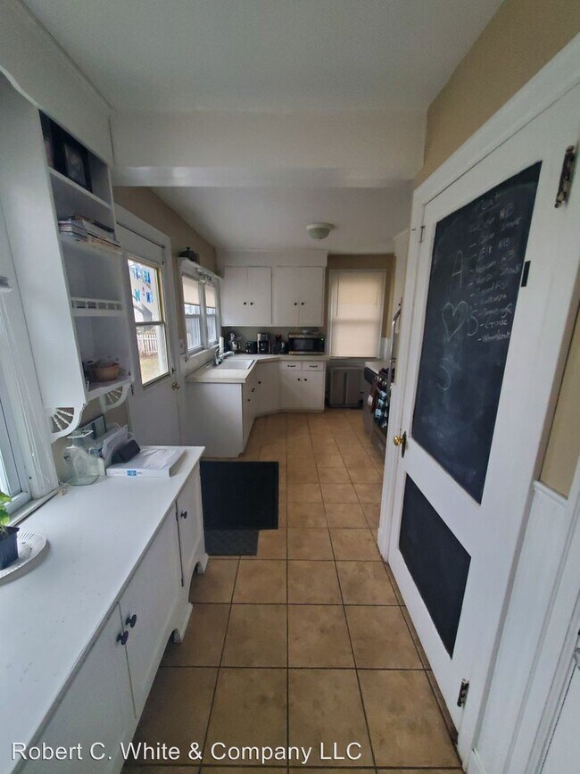 Building Photo - 3 br, 2 bath House - 13 Bernardino Ave