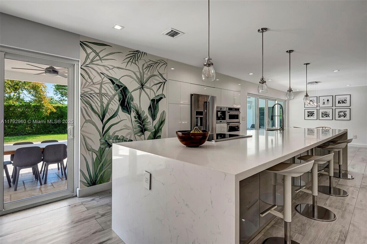 Foto principal - 12895 SW 75th Ave
