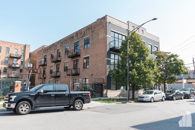 Building Photo - 213 N Racine Ave