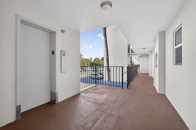 Building Photo - 3590 Via Poinciana