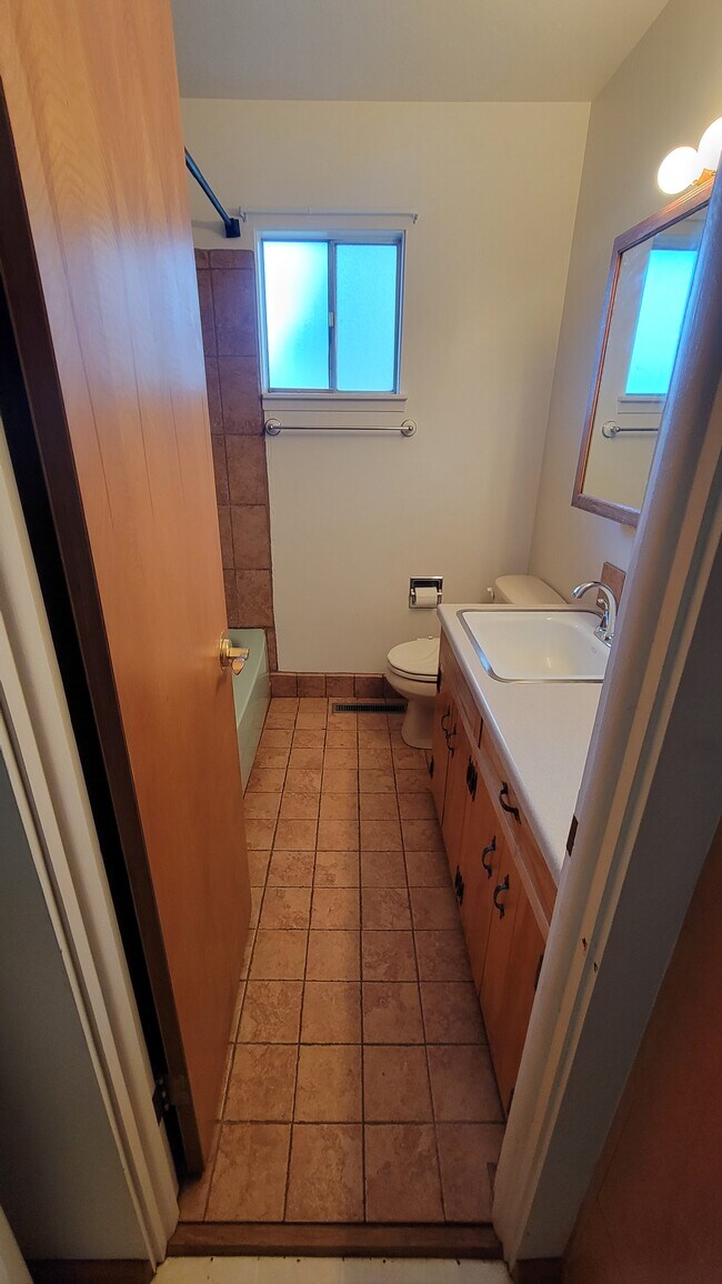 Foto del edificio - 1160 Phelps Cir