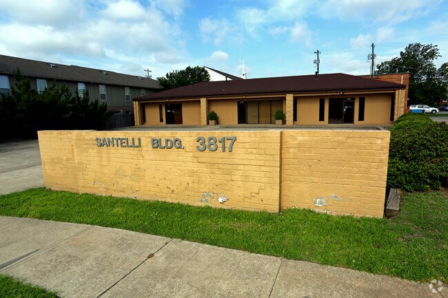 Foto del edificio - 3817 N Asbury Ave