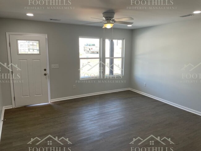 Foto del edificio - 103 Rhoe Cir