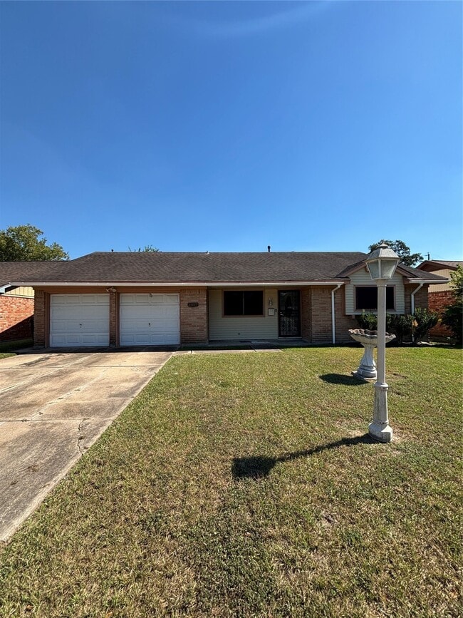 Building Photo - 10227 Gulf Meadows Dr
