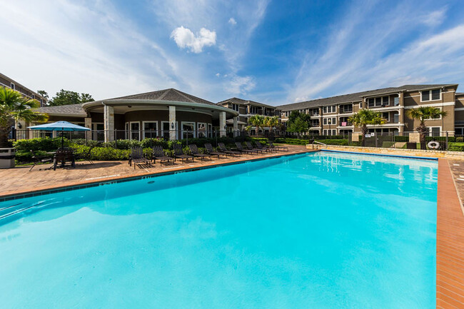 Marquis at the Cascades Apartments - 4055 Hogan Dr Tyler, TX ...