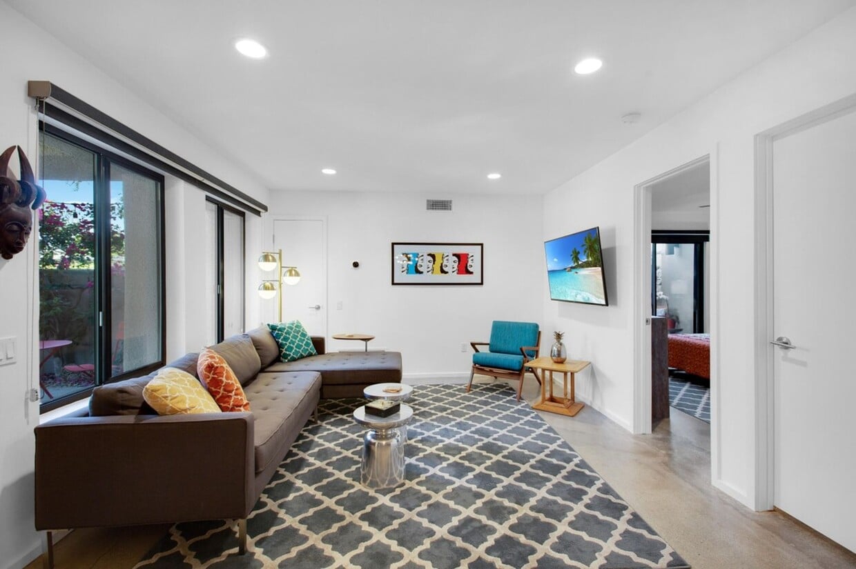 Primary Photo - Stylish Ground-Floor Condo in Gated Palm S...